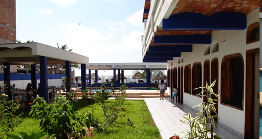 hotel el coral lo de marcos courtyard